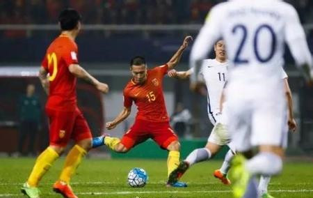 【国足VS***1:0赢球!】捍卫"14亿中国人尊严",国足做到了!